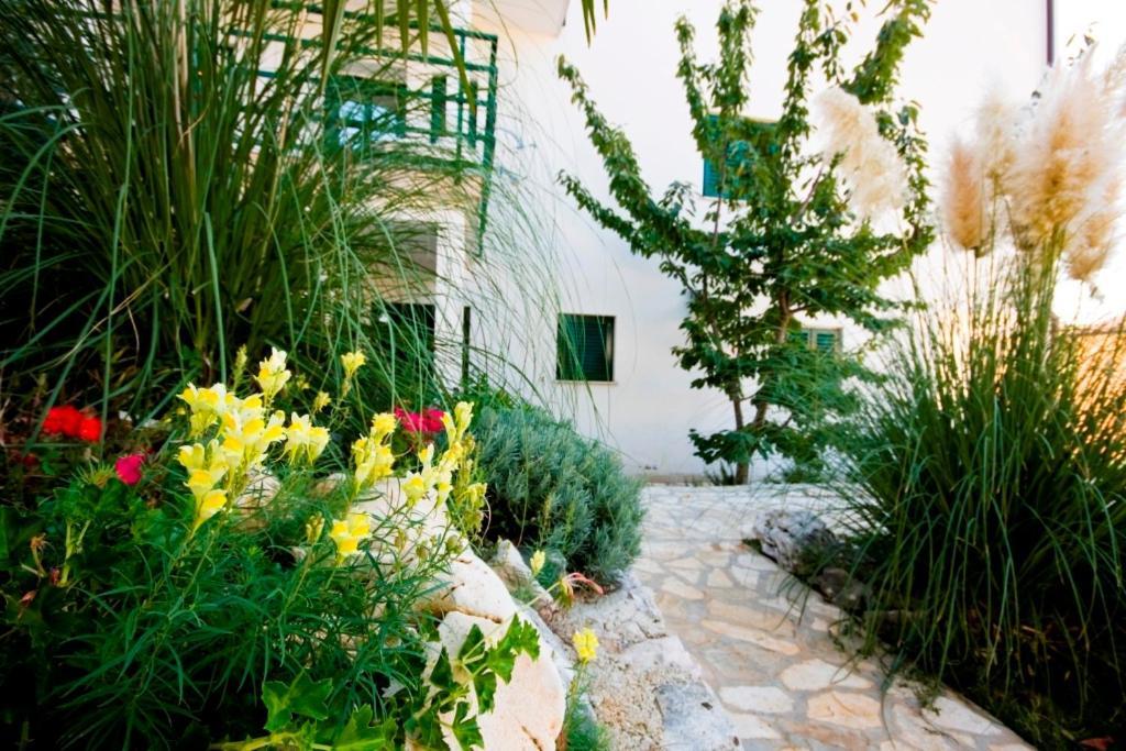Apartments Iris Rabac Exterior photo